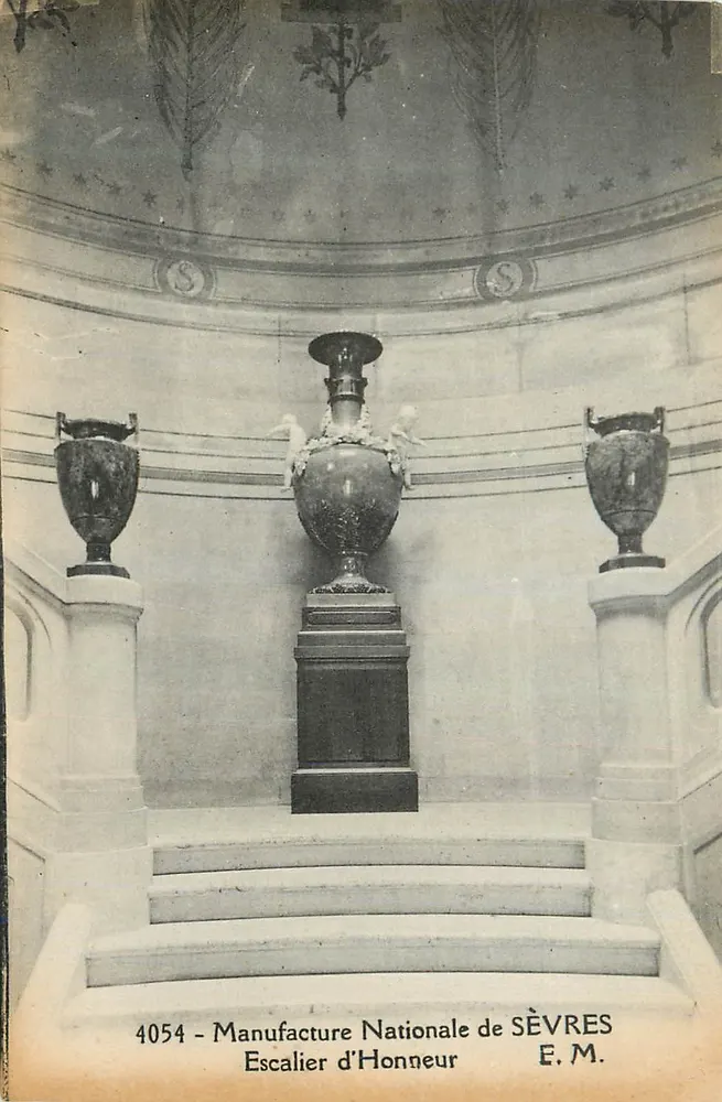 Ehrenstiege — Nationale Manufaktur von SÈVRES — E.M. n°4054 - Vorderseite